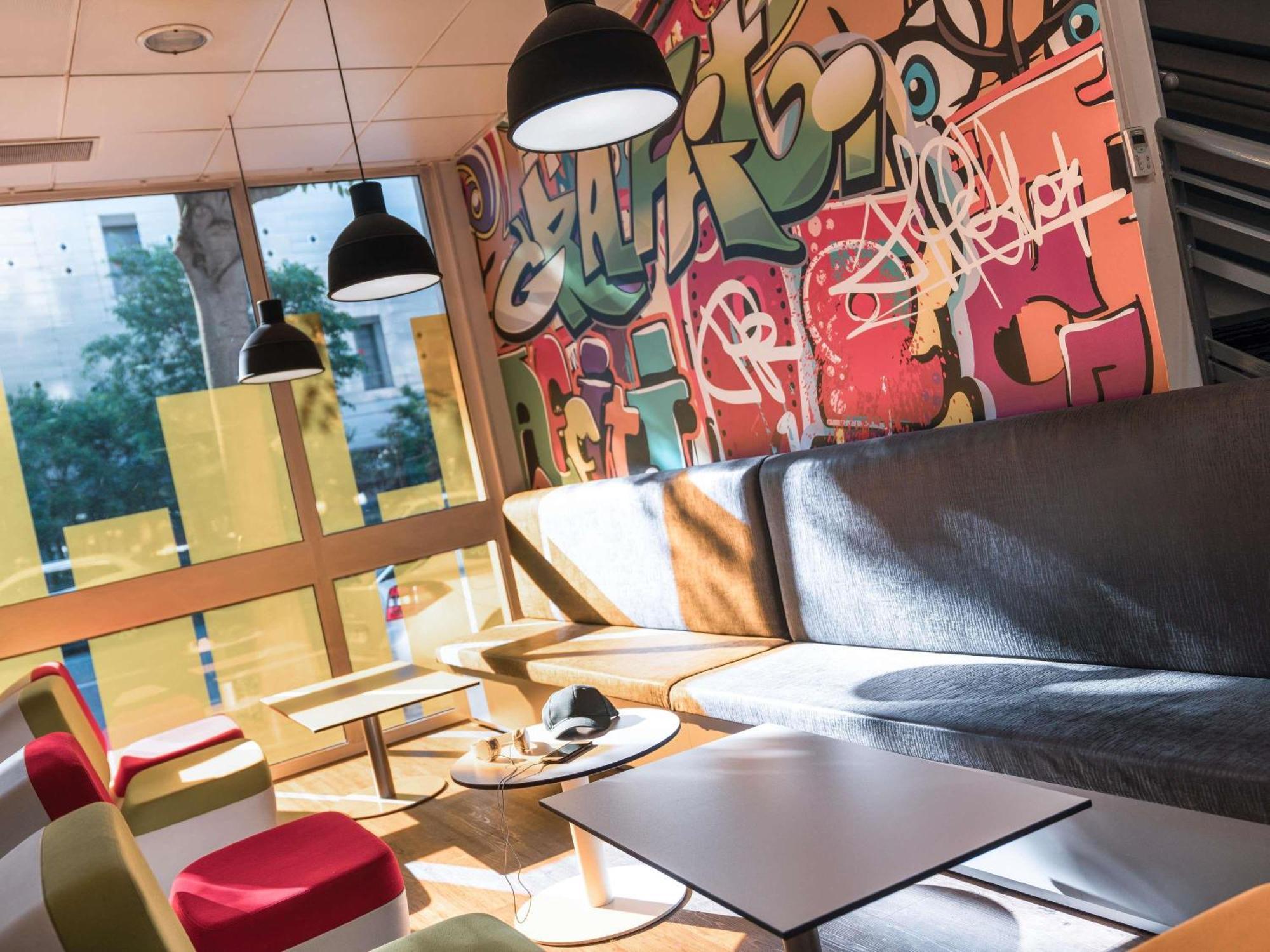 Ibis Styles Lyon Villeurbanne Parc De La Tete D'Or Exteriör bild