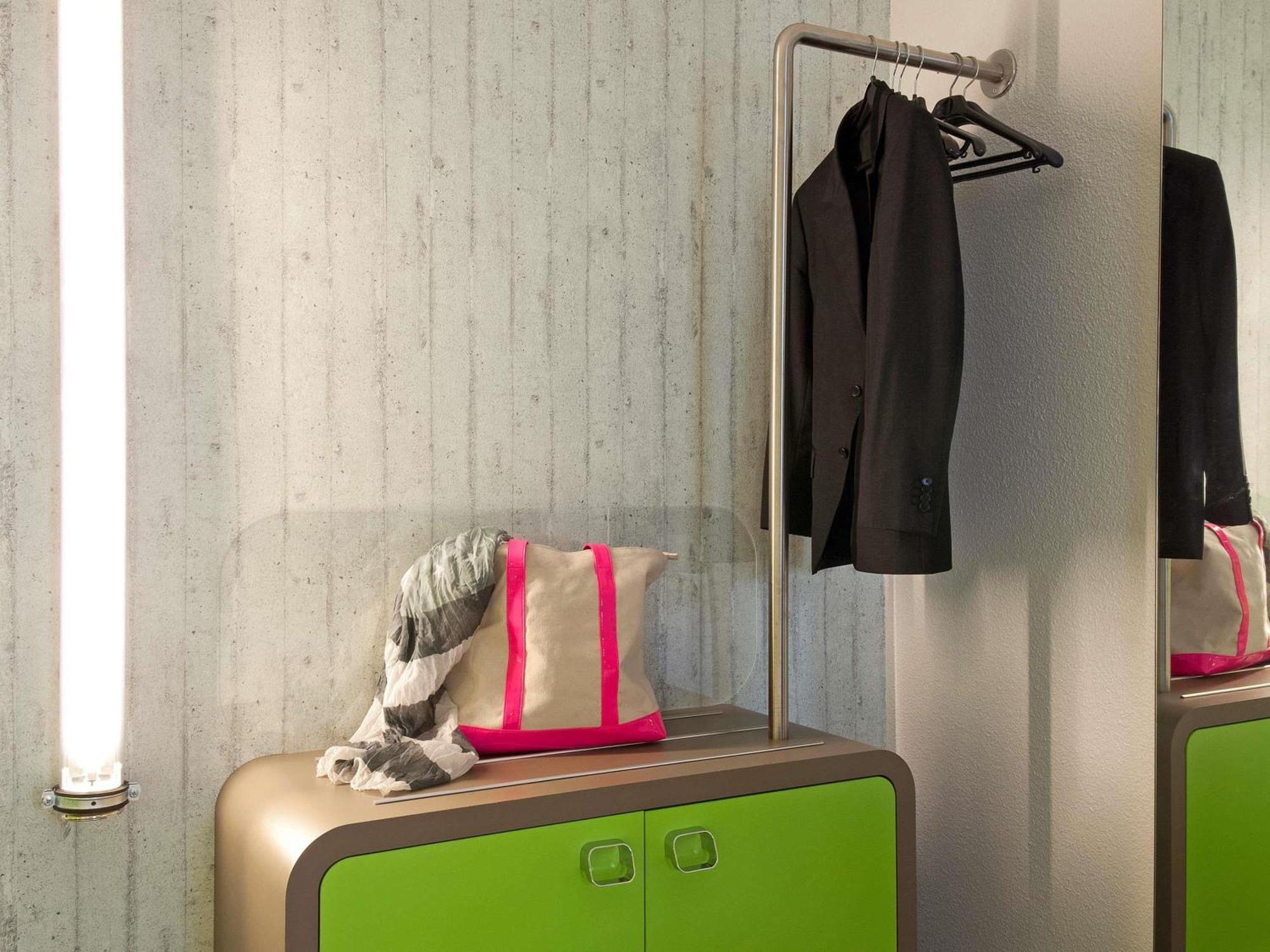 Ibis Styles Lyon Villeurbanne Parc De La Tete D'Or Exteriör bild